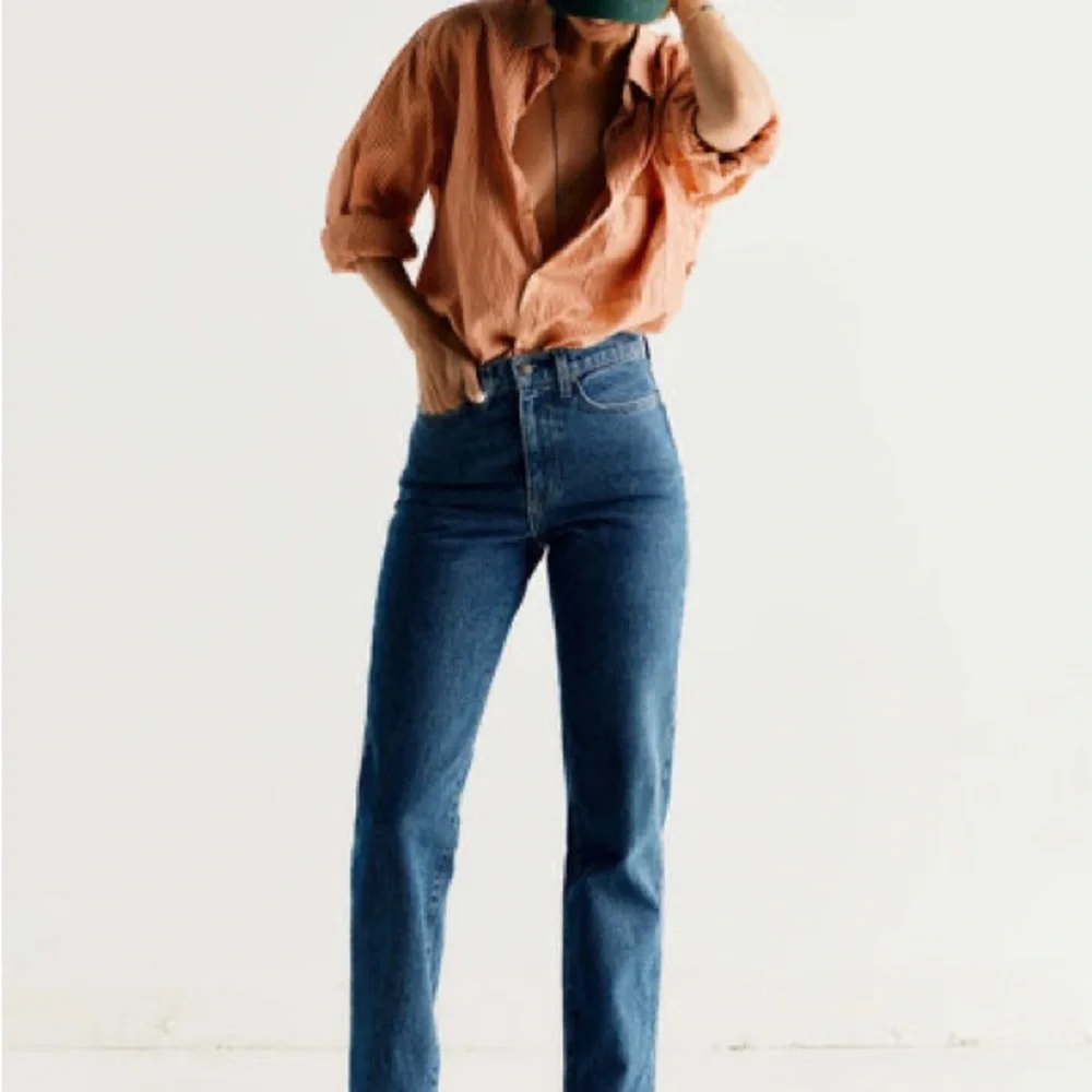 Imogene and Willie Isabelle High Rise Straight Leg Jean size 28 - Picture 6 of 8
